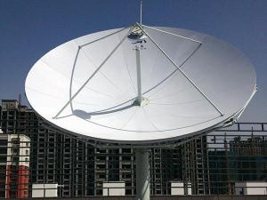 Спутниковая антенна RxTx, диаметр 4.5м, DBS , X-диапазон